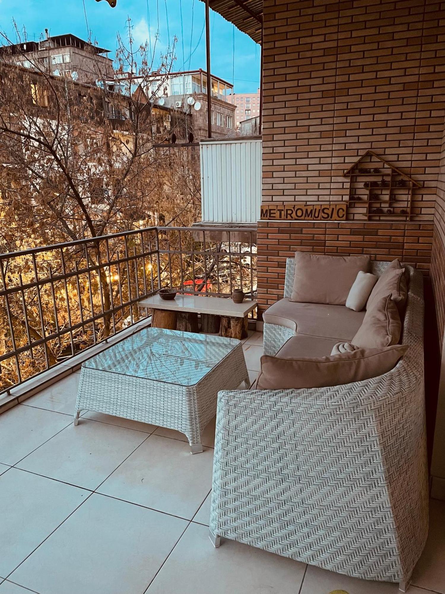 Bright And Modern 4Br Apartment - Center Of Yerevan Exterior photo